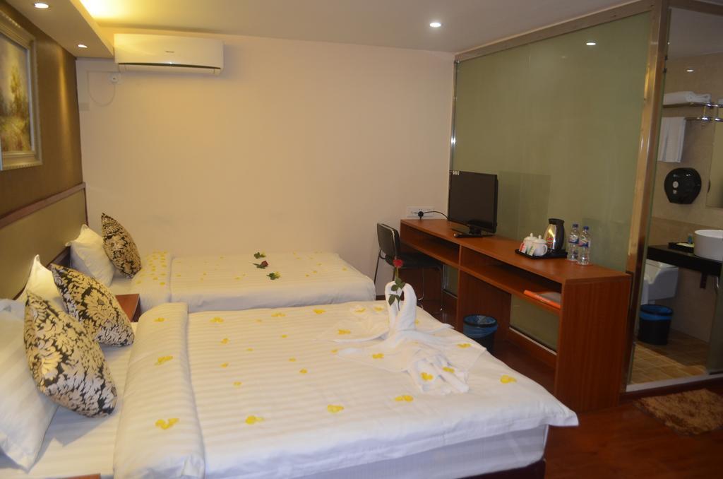 Good Luck Hotel Янгон Экстерьер фото
